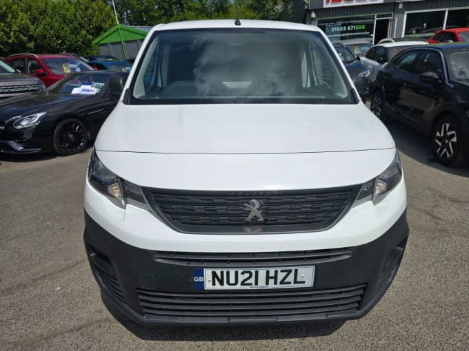 2025 Peugeot Partner