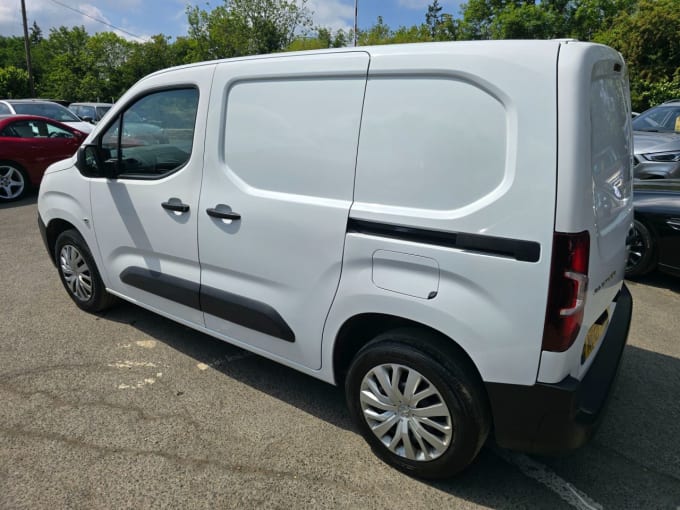 2025 Peugeot Partner