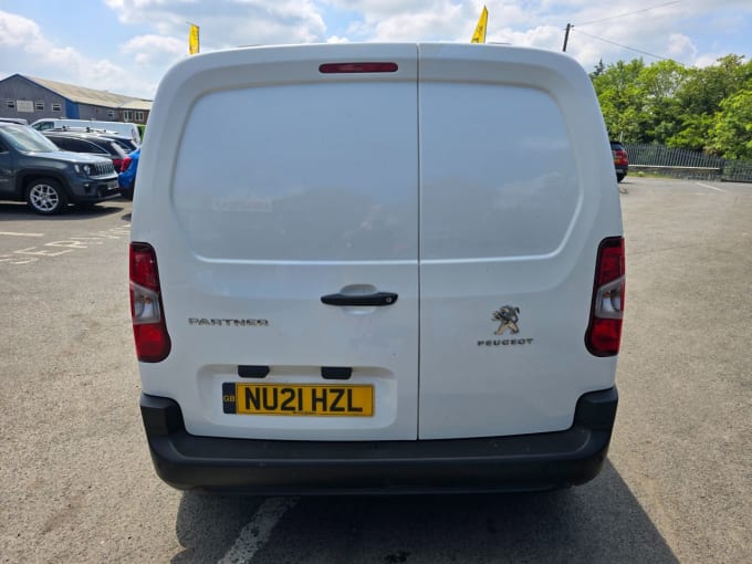 2025 Peugeot Partner