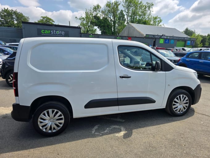 2025 Peugeot Partner