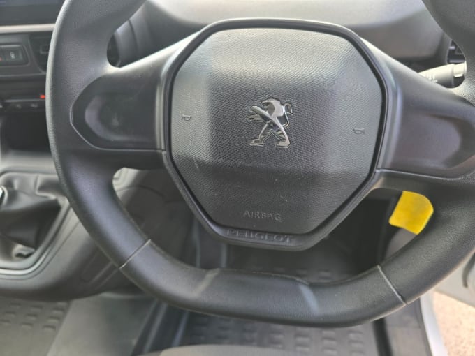 2025 Peugeot Partner