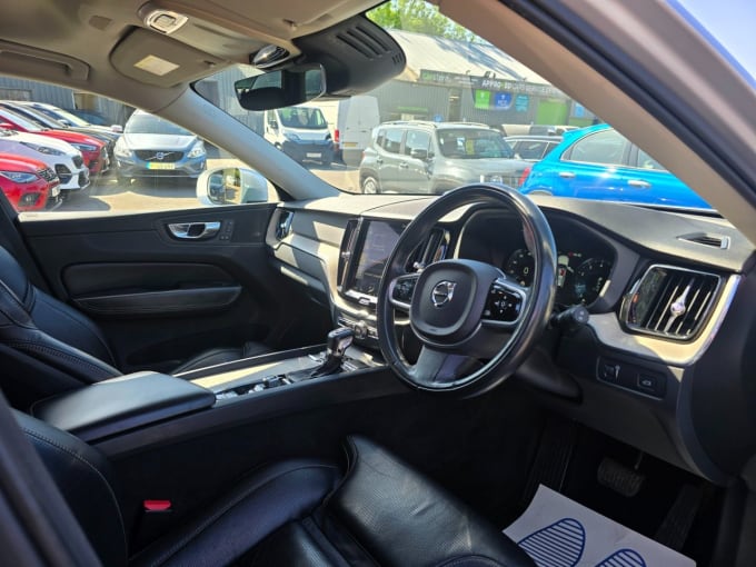 2025 Volvo Xc60
