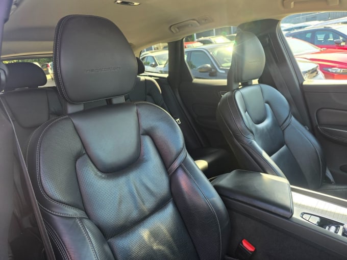 2025 Volvo Xc60
