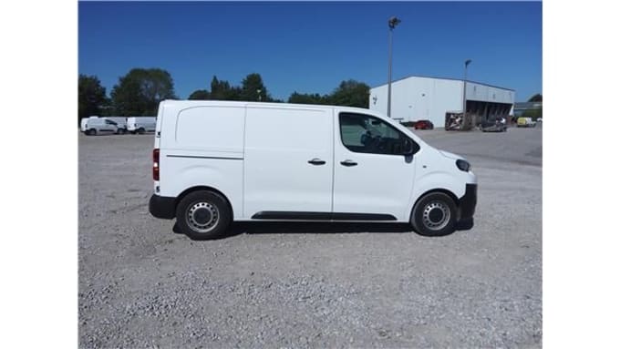 2025 Peugeot Expert