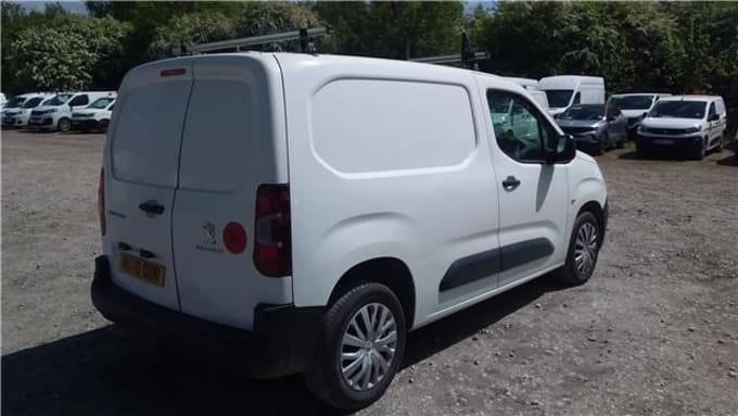 2025 Peugeot Partner