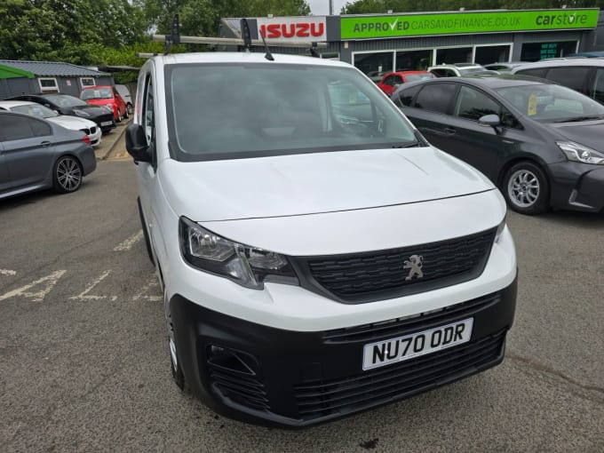 2025 Peugeot Partner