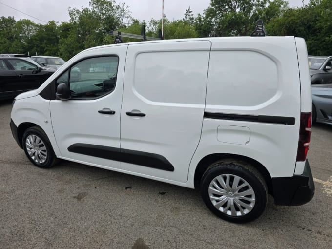 2025 Peugeot Partner