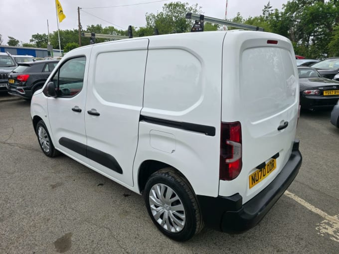 2025 Peugeot Partner
