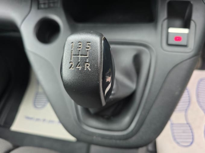 2025 Peugeot Partner