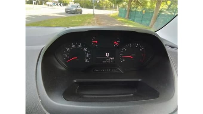2025 Peugeot Partner