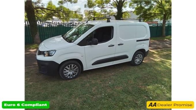 2025 Peugeot Partner