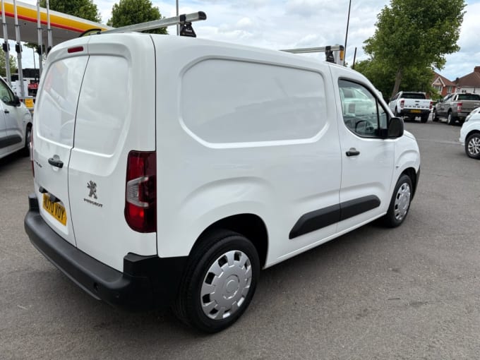 2025 Peugeot Partner