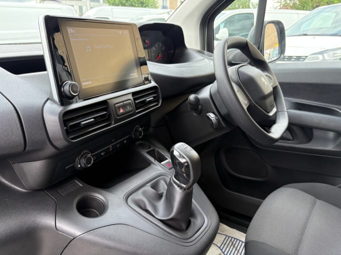 2025 Peugeot Partner