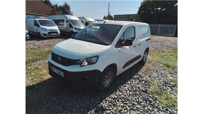 2025 Peugeot Partner