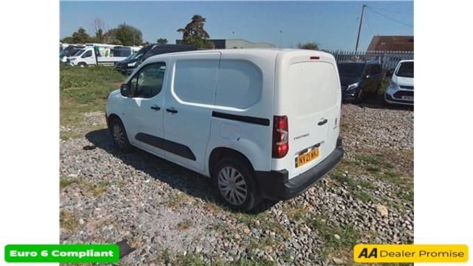 2025 Peugeot Partner