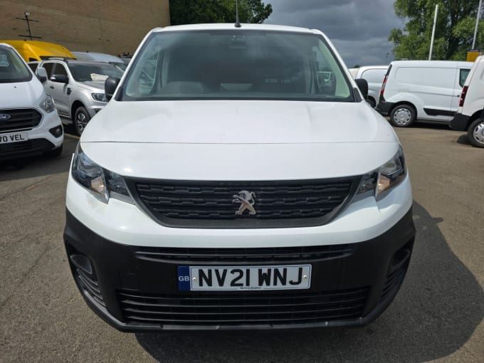 2025 Peugeot Partner