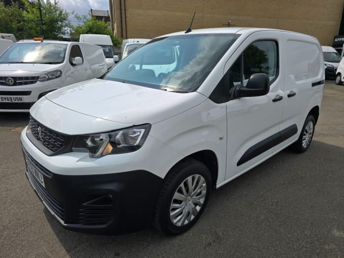 2025 Peugeot Partner