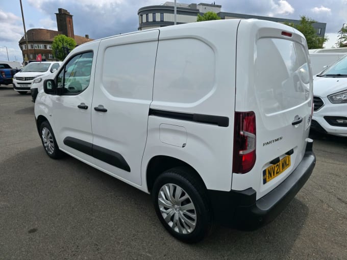 2025 Peugeot Partner