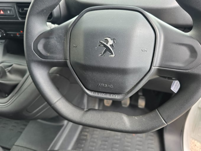 2025 Peugeot Partner