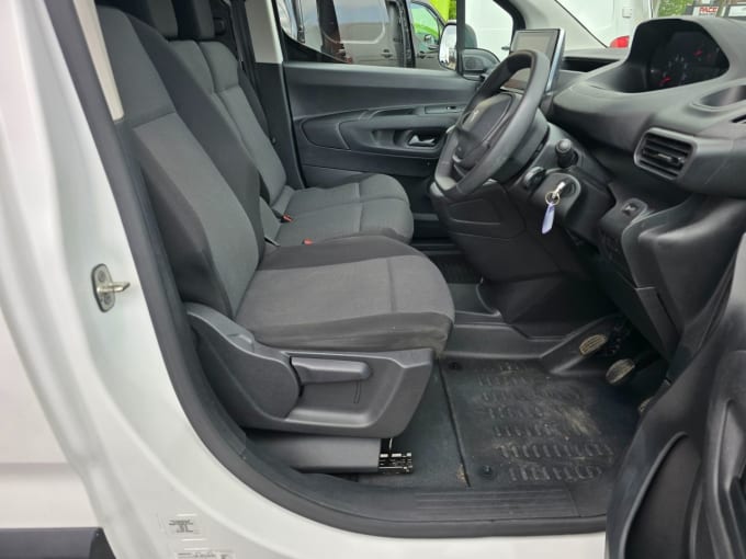 2025 Peugeot Partner