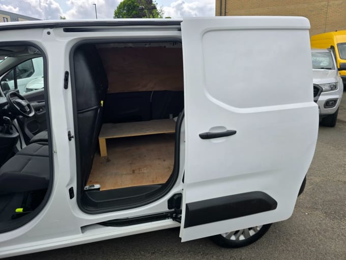 2025 Peugeot Partner