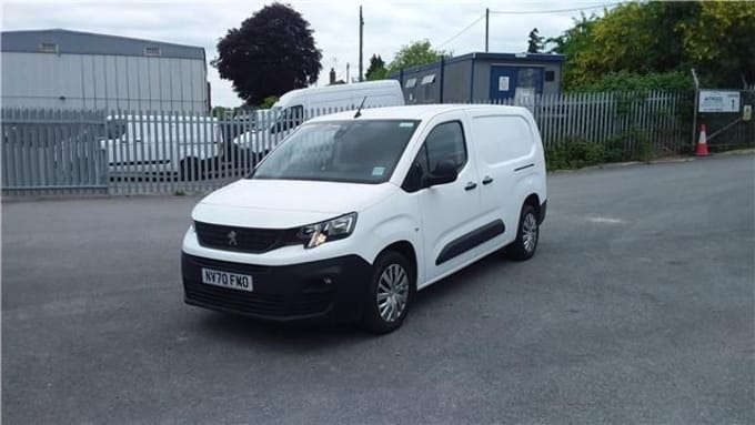2025 Peugeot Partner