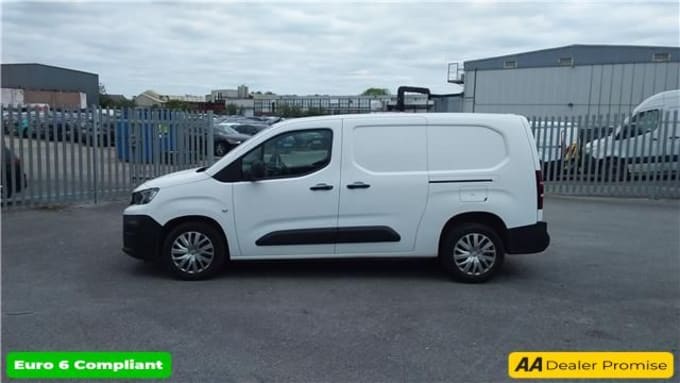 2025 Peugeot Partner