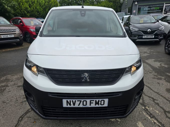 2025 Peugeot Partner