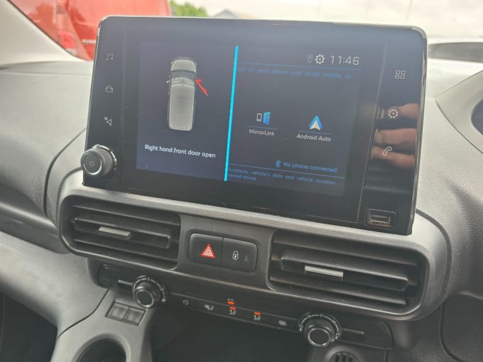 2025 Peugeot Partner