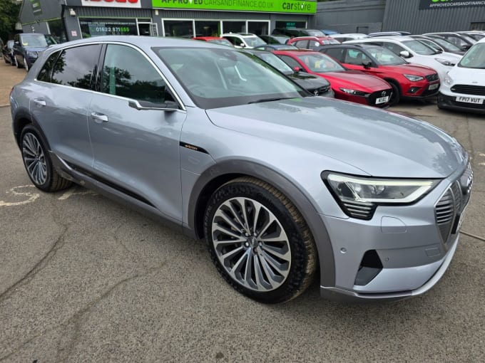 2025 Audi E-tron