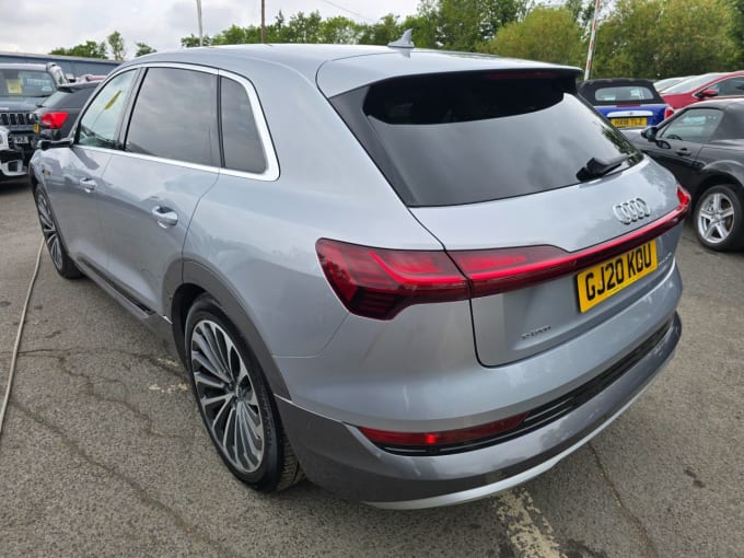 2025 Audi E-tron