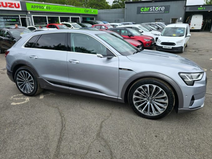 2025 Audi E-tron