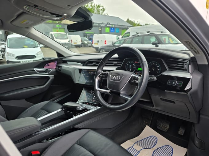 2025 Audi E-tron