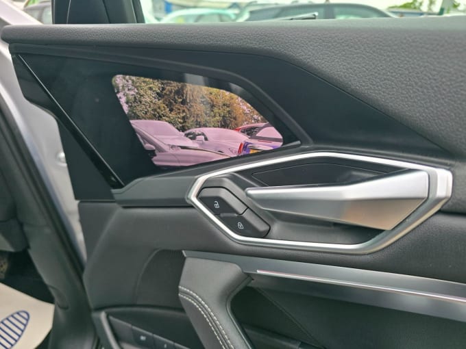 2025 Audi E-tron