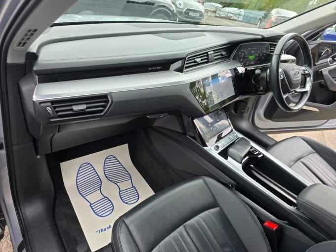 2025 Audi E-tron