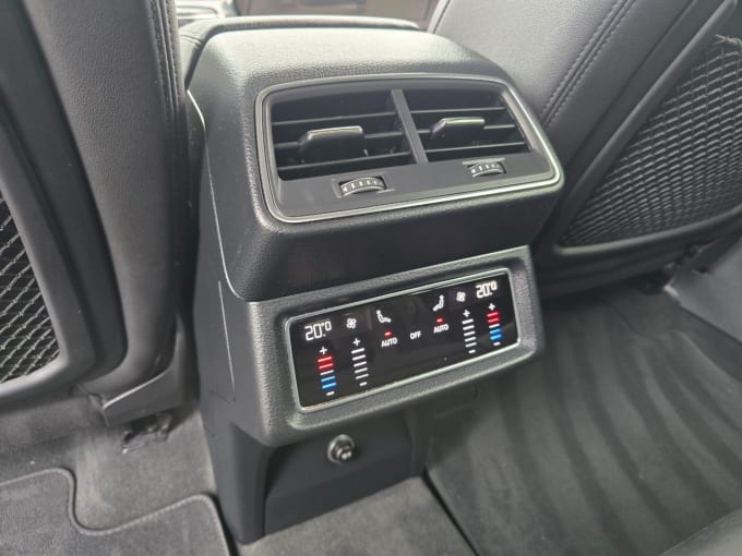 2025 Audi E-tron