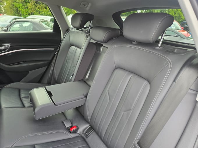 2025 Audi E-tron
