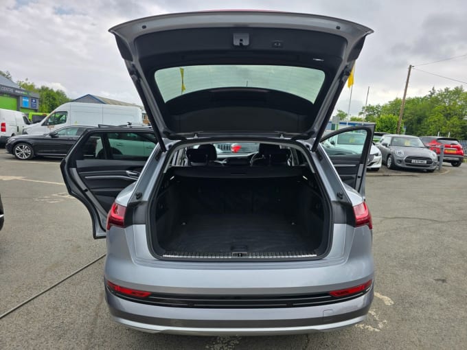 2025 Audi E-tron