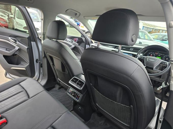 2025 Audi E-tron