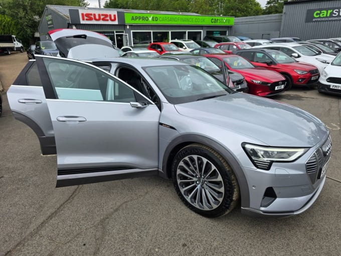 2025 Audi E-tron