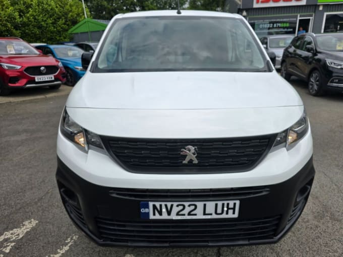 2025 Peugeot Partner