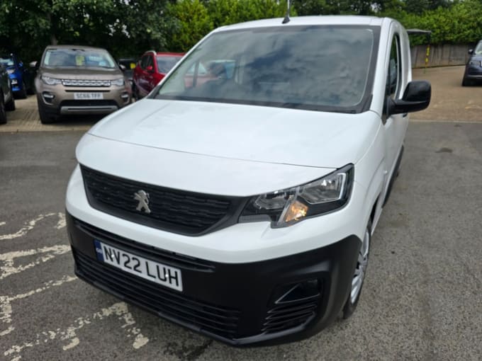 2025 Peugeot Partner