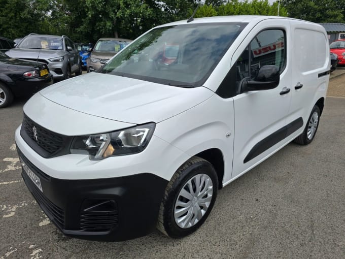 2025 Peugeot Partner