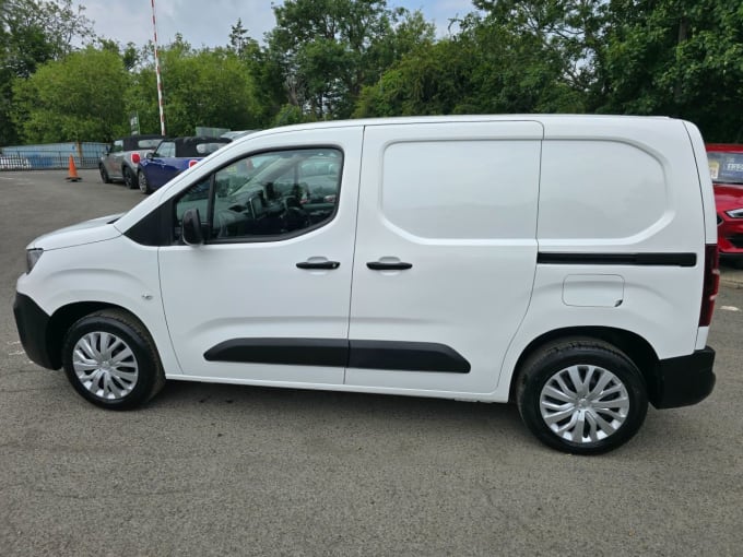 2025 Peugeot Partner