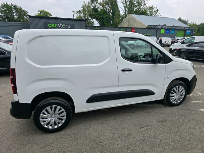 2025 Peugeot Partner