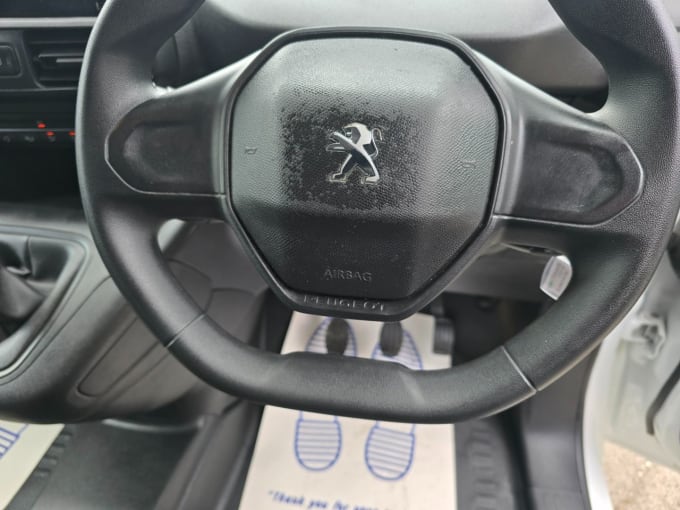 2025 Peugeot Partner