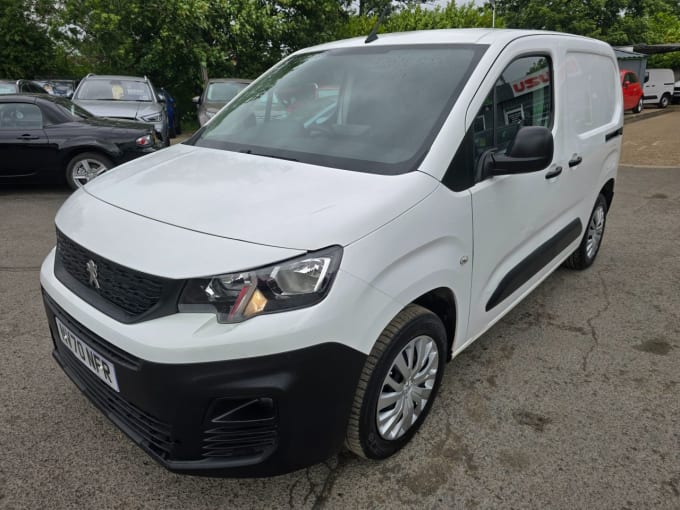2025 Peugeot Partner