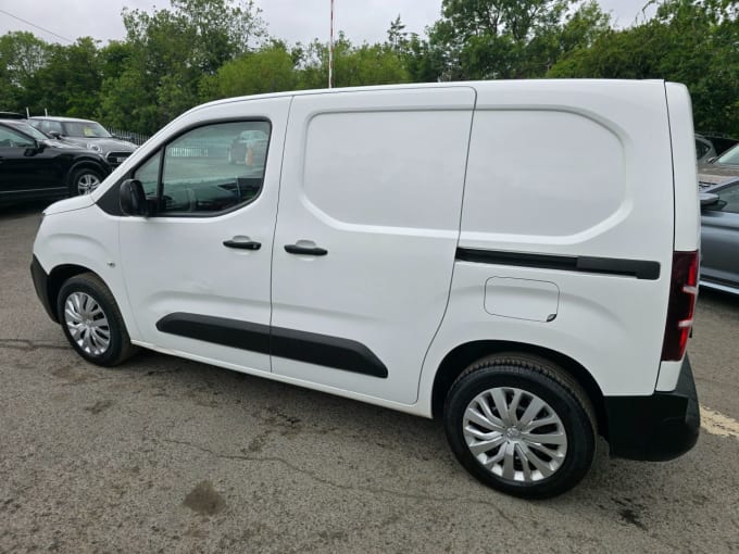 2025 Peugeot Partner