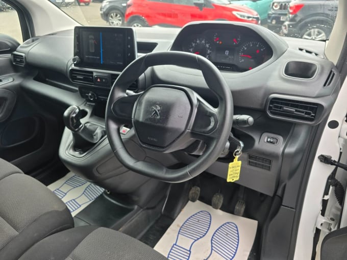 2025 Peugeot Partner