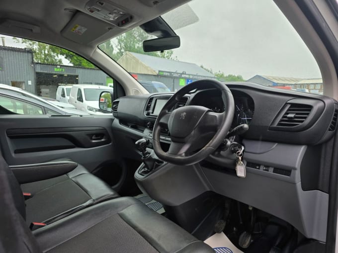 2025 Peugeot Expert